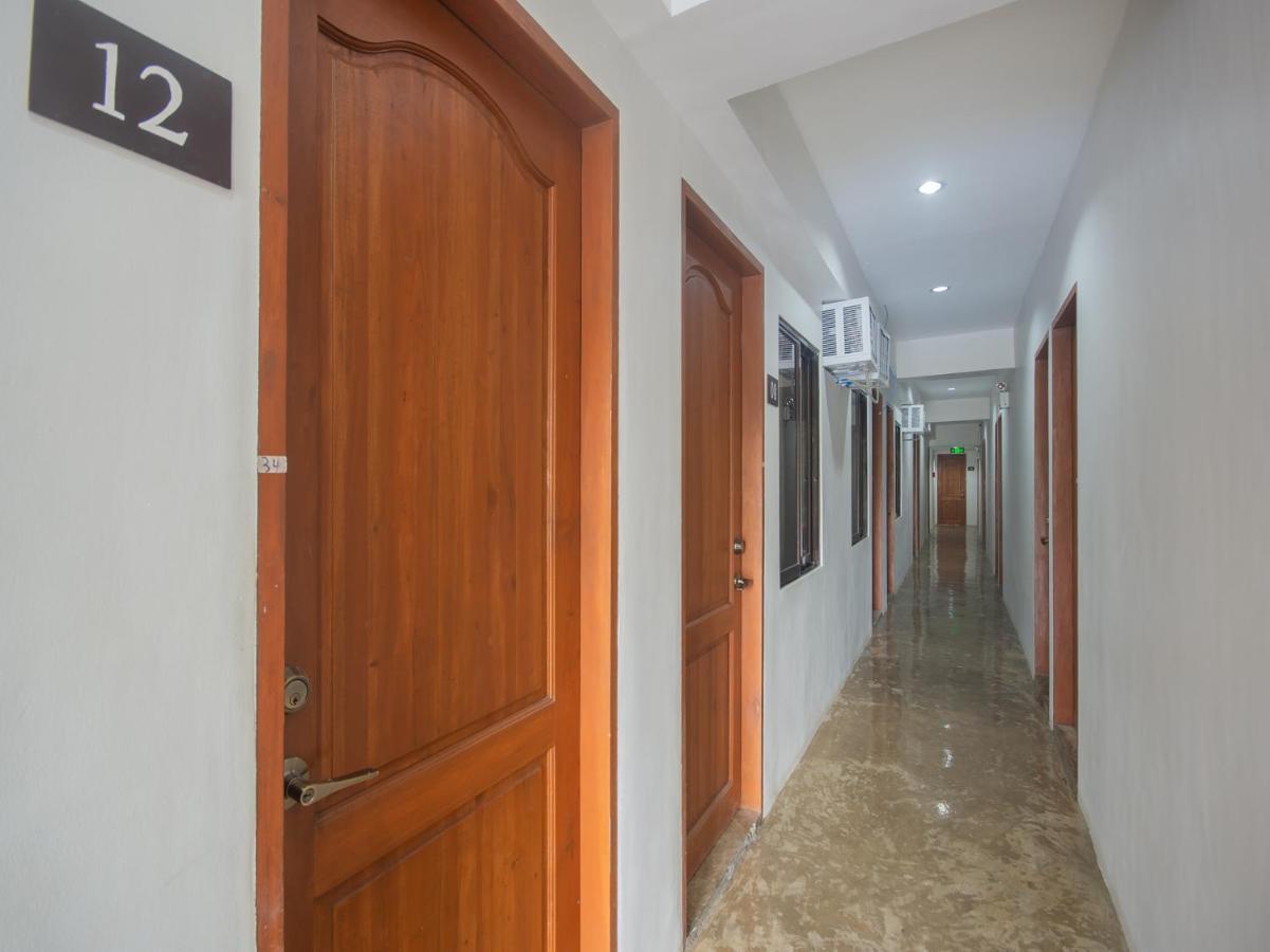 Gplace Hotel Cebu Екстериор снимка