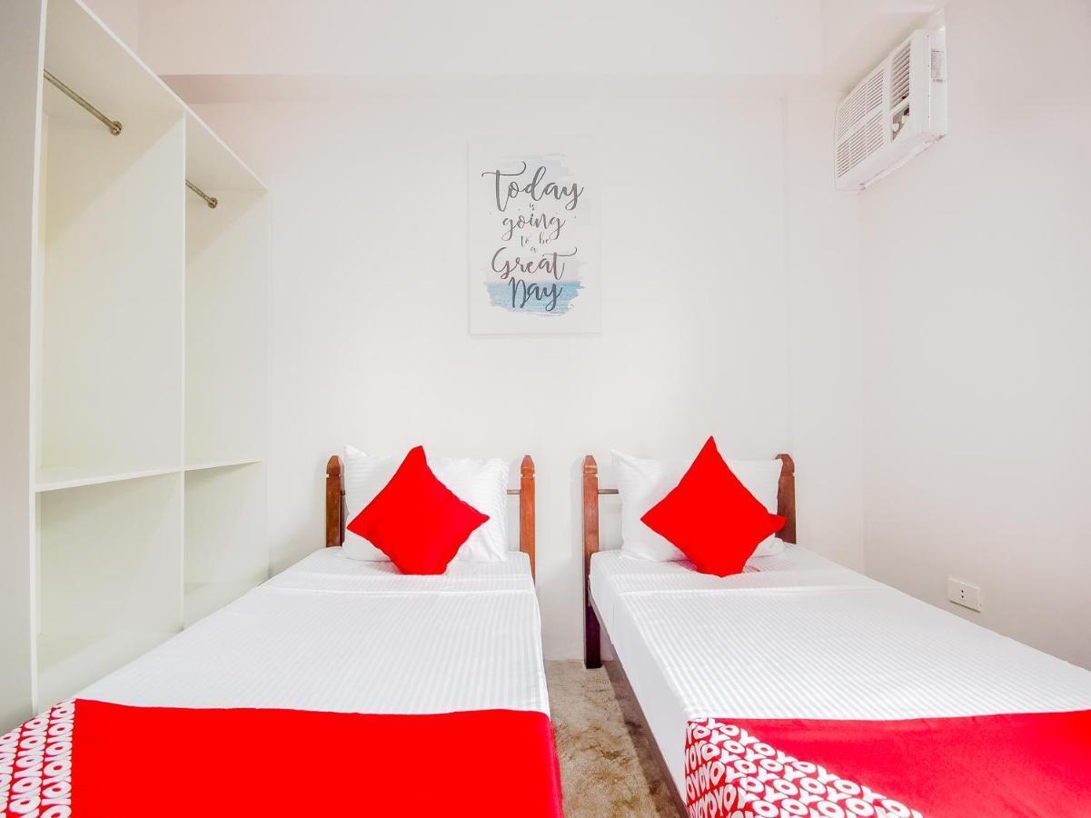 Gplace Hotel Cebu Екстериор снимка
