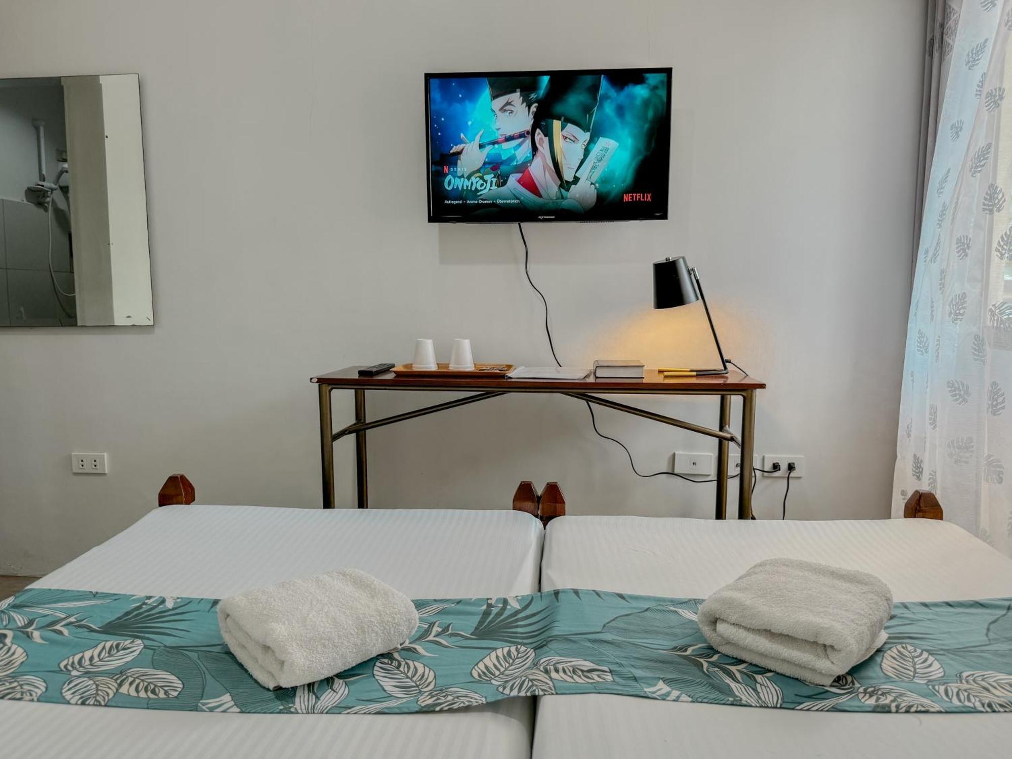 Gplace Hotel Cebu Екстериор снимка